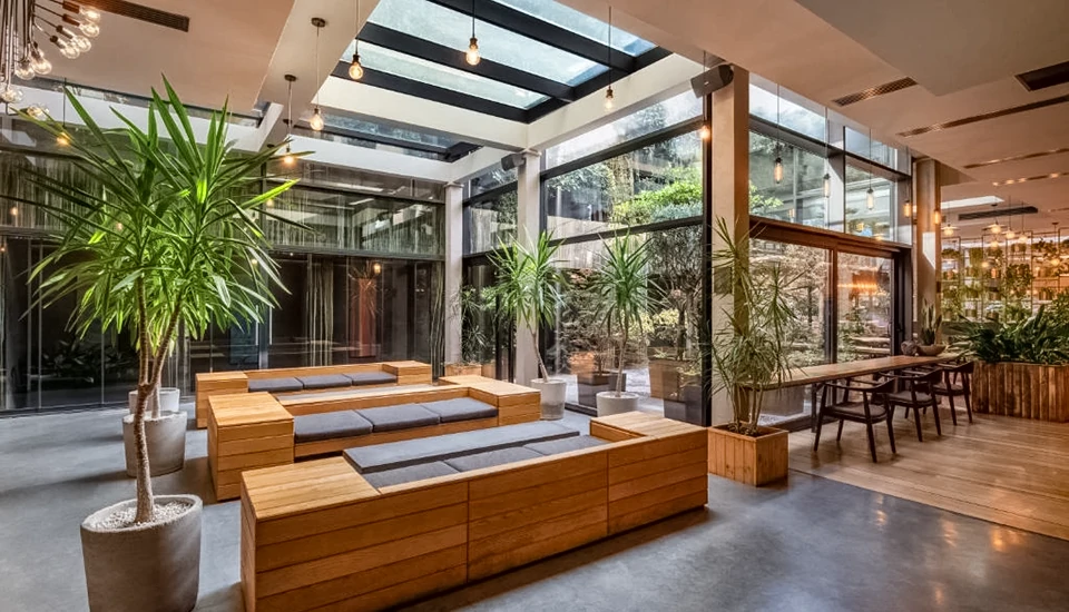 هتل آیوتا تفلیس